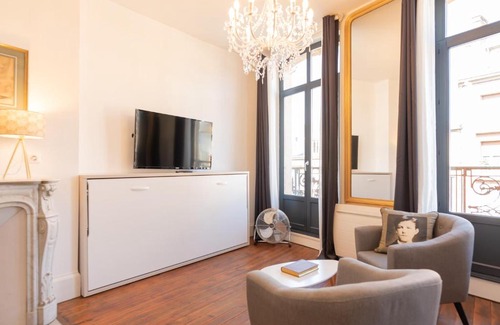 Charleville-Mezieres Apartment | suite Eugénie