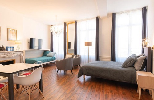 Charleville-Mezieres Apartment | suite Eugénie
