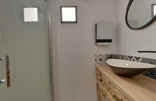 Sainte-Croix-Grand-Tonne Bed & Breakfast | Suite Caen'pagne & Spa - with private Jacuzzi