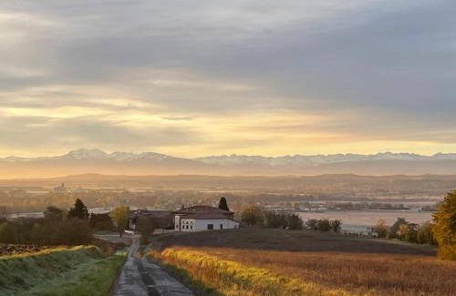 Cintegabelle Bed & Breakfast | Suite intimiste avec Spa privatif et vue Pyrénées