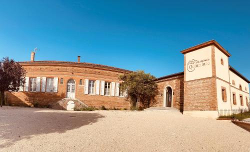 Cintegabelle Bed & Breakfast | Suite intimiste avec Spa privatif et vue Pyrénées
