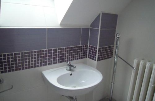 Prague 13 House | Suite Ohrada