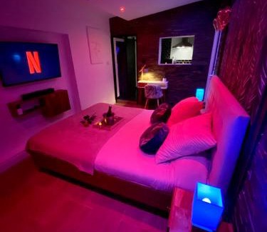 Les Pennes-Mirabeau Bed & Breakfast | suite phantastica