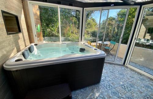 Les Pennes-Mirabeau Bed & Breakfast | suite phantastica