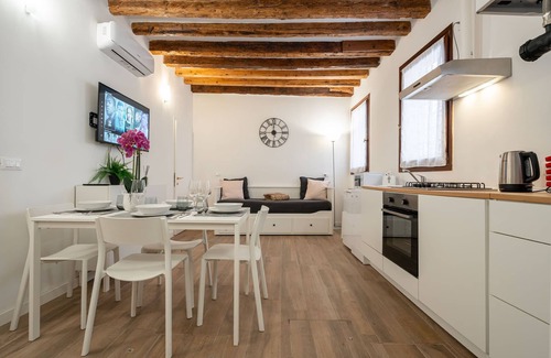 San Polo Apartment | Suite Ravà - San Marco with pool