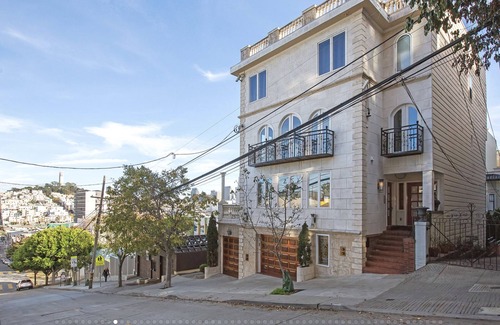 Fisherman's Wharf Apartment | Suite with separate entrance in prime Russian Hill