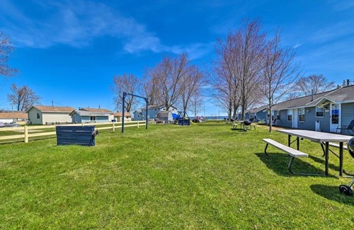 Houghton Lake Apartment | Suite with Shared Private Beach! PET FRIENDLY!