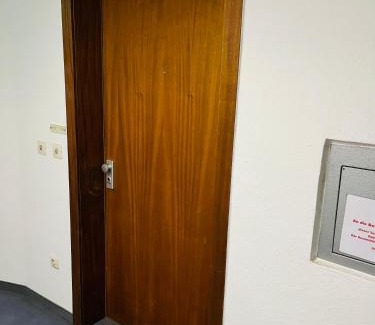 Antonsviertel Apartment | SUITE-XXI City View Hotelturm Augsburg