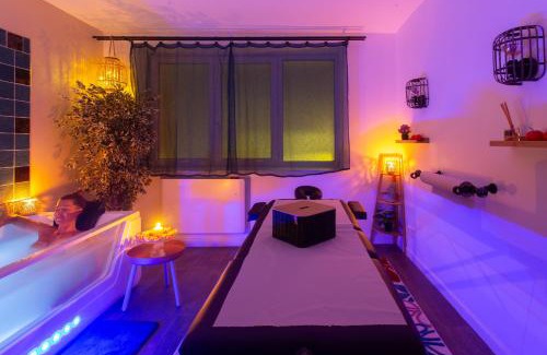 Amiens Apartment | Suite ZEN 2 chb 45m2 Centre ville Spa &Table massage