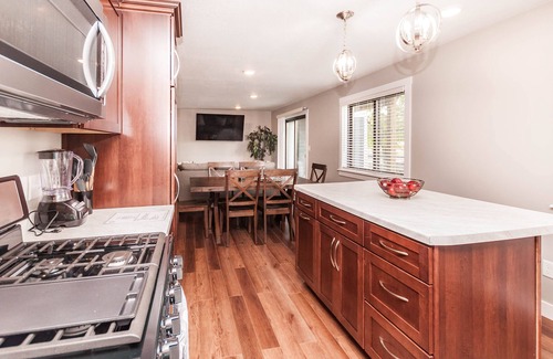 Kutzky Park Condo | Suites on 4th Unit # 1 - 2 bdrm-2 bath-1 mile-Mayo Clinic
