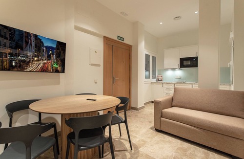 Sol Apartment | Suites You Opera