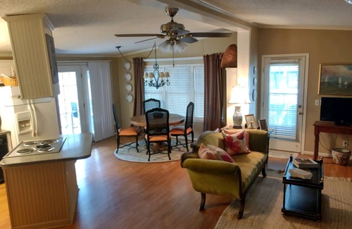 Georgetown House | "SUITS ME" on the Black River