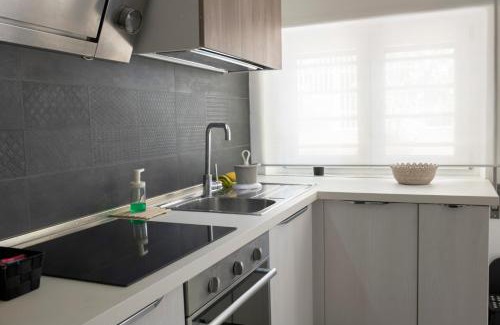 Pescara Apartment | Sul mare in centro con 2 camere e posto auto a maggio ed agosto