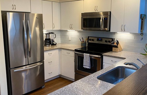 Petoskey Condo | Summer 2025 dates open Jan 1st