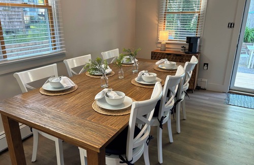 Plymouth Cottage | Summer 2025 OPEN 2BR cottage steps to White Horse Beach. Sleeps Six.