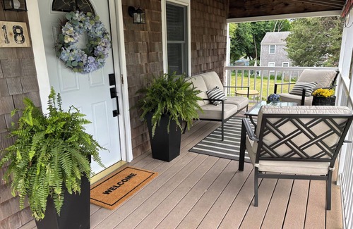 Plymouth Cottage | Summer 2025 OPEN 2BR cottage steps to White Horse Beach. Sleeps Six.