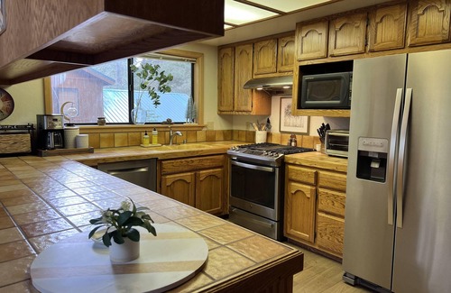 Truckee House | Summer and ski retreat with amenities! Accepting monthly-only rentals