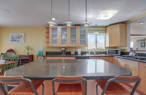 Bay Park House | Summer at BayView House, bring fido!