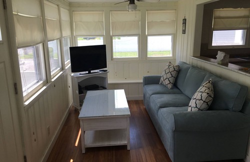 Old Saybrook Cottage | Summer Cottage with Water Views at Great Hammock Beach in Old Saybrook