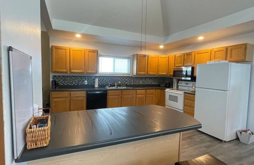 East End House | Summer dates! Spacious 3 bed 2 bath! Enormous Kitchen! Close to Lake Superior!