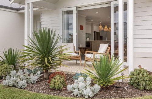 Dunsborough House | Summer Daze Dunsborough