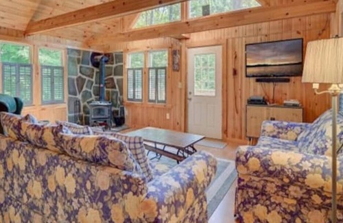 Fryeburg House | Summer Lake House with Mooring