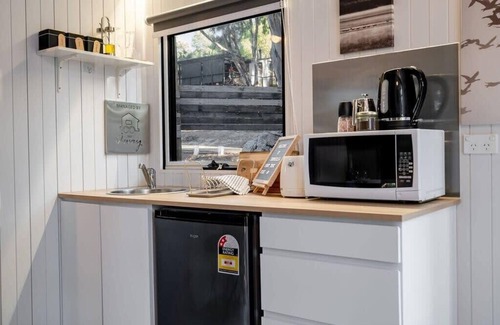 Howes Creek House | Summer Lea 1 by Tiny Away