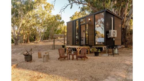 Howes Creek House | Summer Lea 2 by Tiny Away