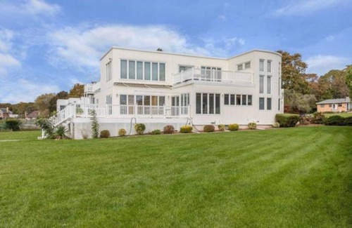 Hampton Bays House | Summer Rental - Hampton Bays Waterfront- FULL MONTH ONLY August - Labor Day
