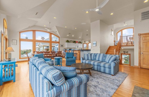 Ocean Isle Estates House | SUMMER SAVINGS - Luxurious Oceanfront Home w/Pool, Hot Tub, Elevator, Tiki Bar