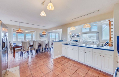 Waves House | SUMMER SAVINGS - Oceanfront Dog Friendly w/Pool, Hot Tub, Game Room, Cargo Lift