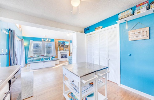Avon House | SUMMER SAVINGS - Oceanside Dog Friendly Cottage w/Bocce Ball, Smart TVs, Grill