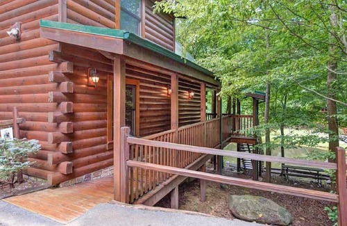 Gatlinburg Cabin | SUMMER SPECIAL! 5-Star Luxury Cabin Near Downtown, Peaceful Setting by Water