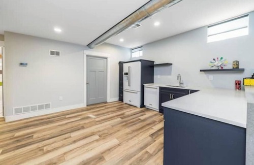 South Haven House | Summer Time Vibes! Heated Pool, Hot Tub, Game Room