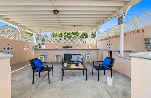 Hacienda Heights House | Summerset Hideaway Pool w/tub BBQ - 4 bedrooms