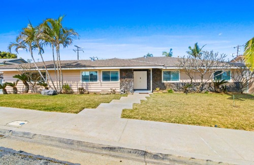 Hacienda Heights House | Summerset Hideaway Pool w/tub BBQ - 4 bedrooms