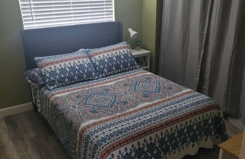 Town 'n' Country House | SummerTime Oasis 4 Bd 2Bth SF House with Pool