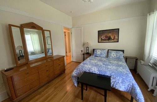 Summit Hill House | Summit/Crocus Hill Brownstone Location Location Location