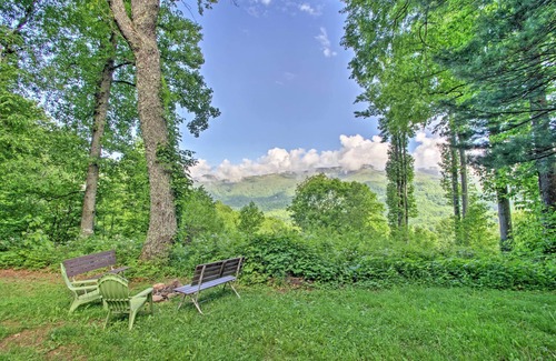 Balsam Cabin | 'Summit Splendor' Smoky Mountain Cabin w/Fire Pit