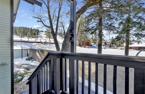 Big Bear Lake Condo | Summit View Basecamp Ski Haus Condo Big Bear Lake
