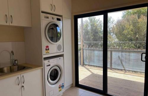 Warrnambool House | Sun, Sand and Surf - Beach House on Hickford