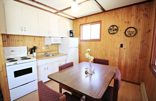 Manitoba Cabin | Sun, Sand, Visit "Sugar Shores"