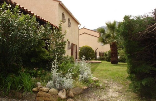 Sorede House | Sun, sea, beaches in attractive village on FrancoSpanish mediterranean border.