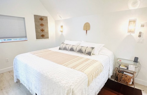Coeur d'Alene House | Sun-Washed Modern Guest House in Downtown Coeur d'Alene