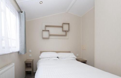 Looe House | Sunbeam Caravan