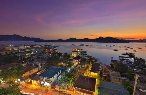 Coron Town Proper Hotel | Sunburn Suites and Rooftop Bar