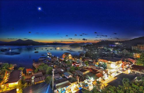 Coron Town Proper Hotel | Sunburn Suites and Rooftop Bar