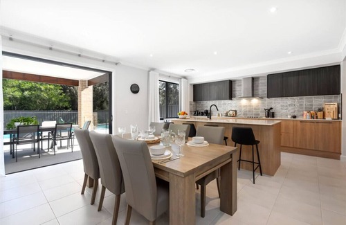 Manyana House | Sunce Manyana – Luxury Holiday Home with Heated Pool & Spa, NSW South Coast