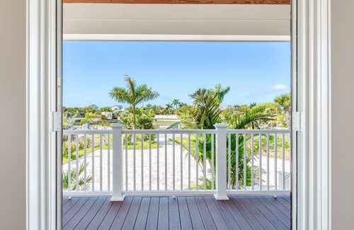 Key West House | Suncoast House by Brightwild Pool Boat Dock