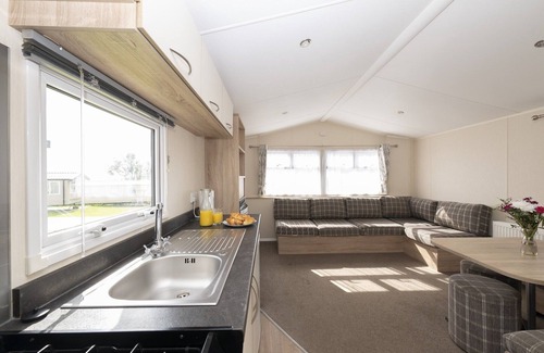 Looe House | Suncrest Caravan by Belvilla